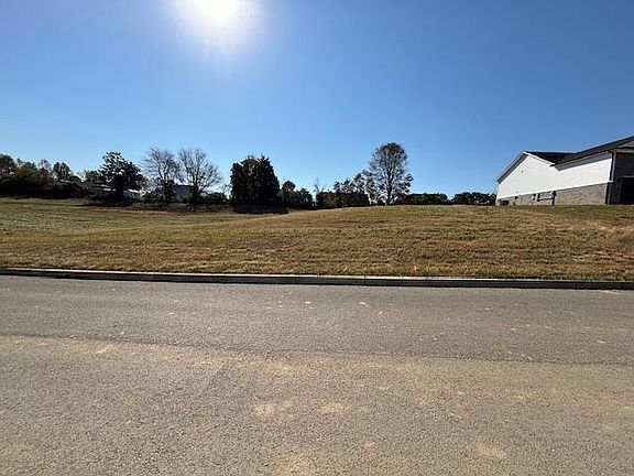 5th image of 380 Lone Oak Dr