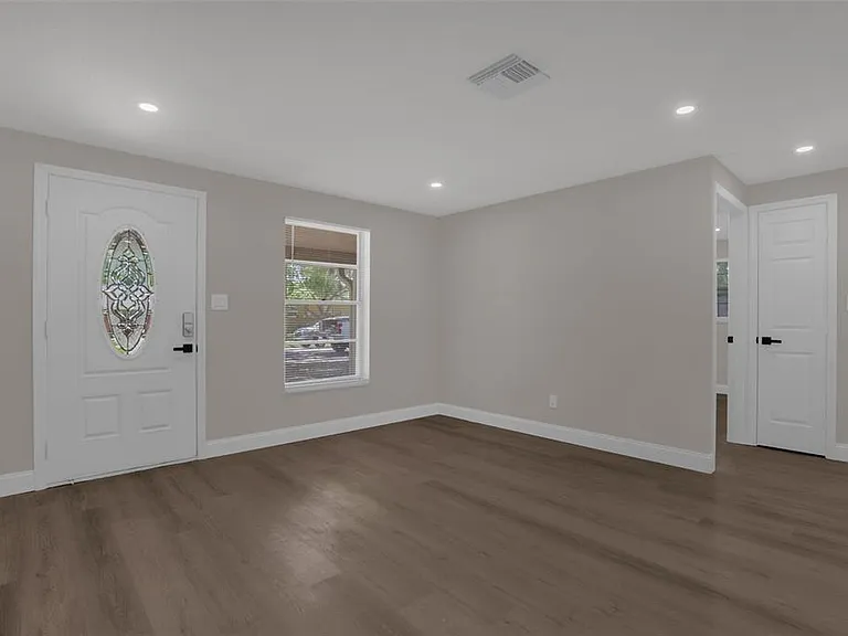 518 Lavon Dr — Photo 5