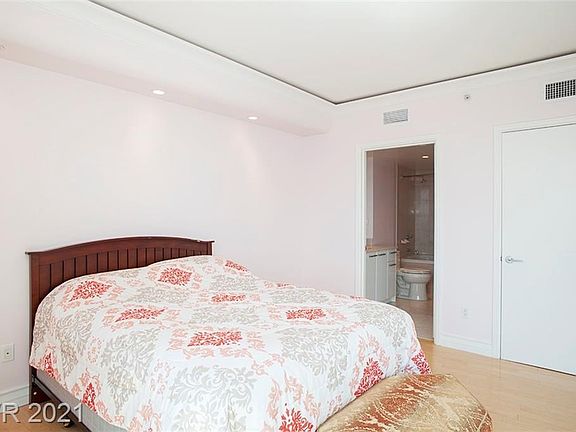 4th image of 322 Karen Ave Unit 2603