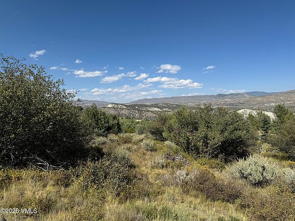 5th image of 291 Wildflower Ln