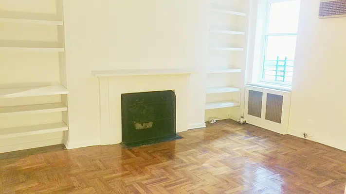 Rented by Green Line Realty | media 27