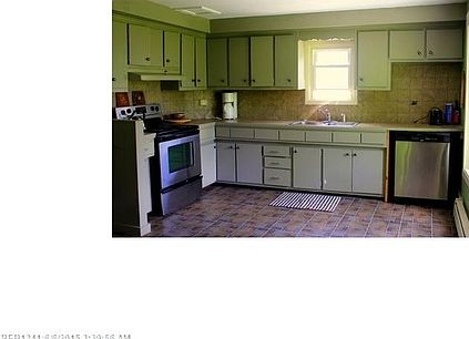 3rd image of 285A Swan Lake Ave