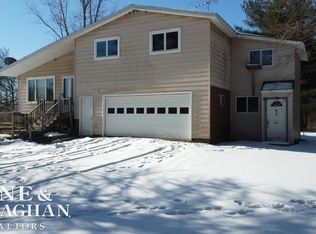 5504 Klettner Rd, Saint Clair, MI 48079