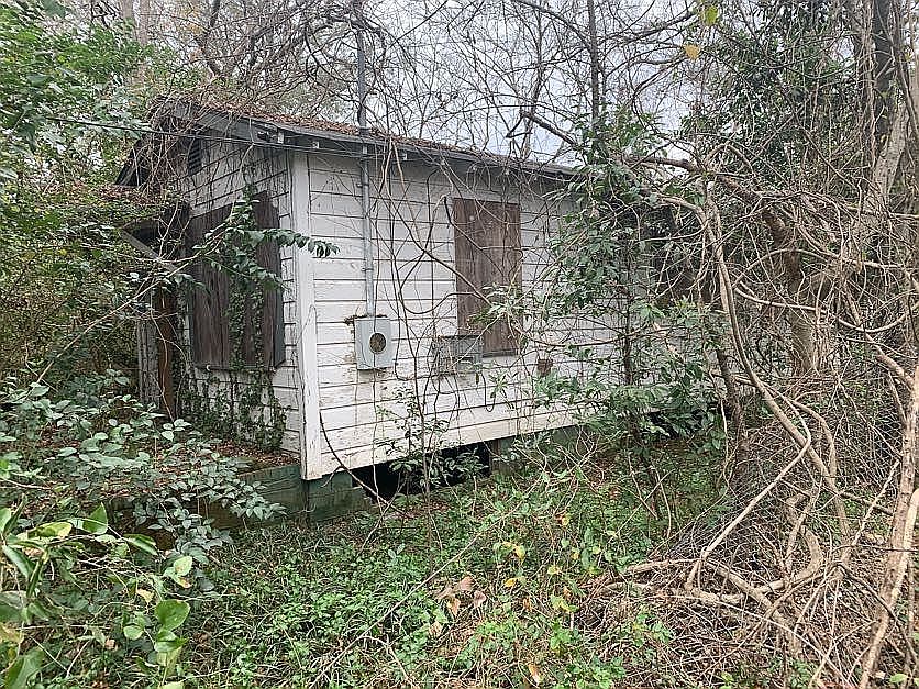 2nd image of 2911 Colorado St