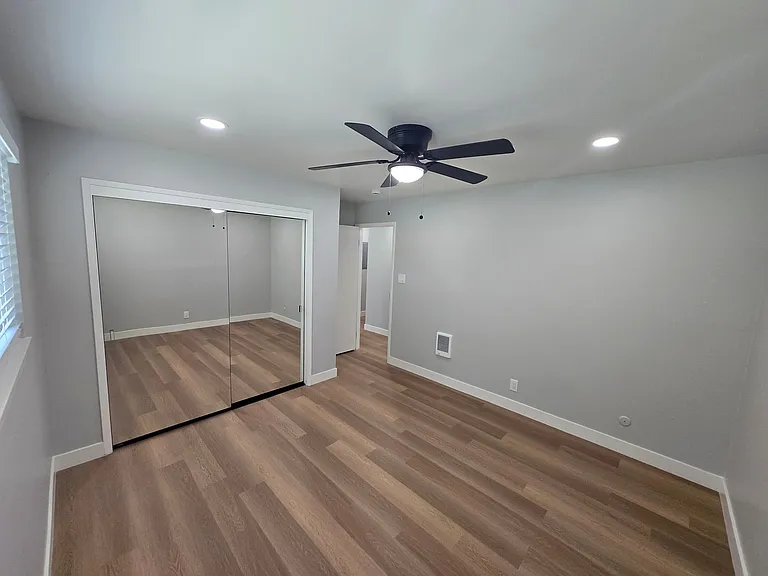 PARKWEST APARTMENTS — Photo 60