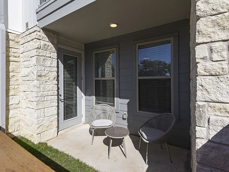 Austin Avenue — Photo 26