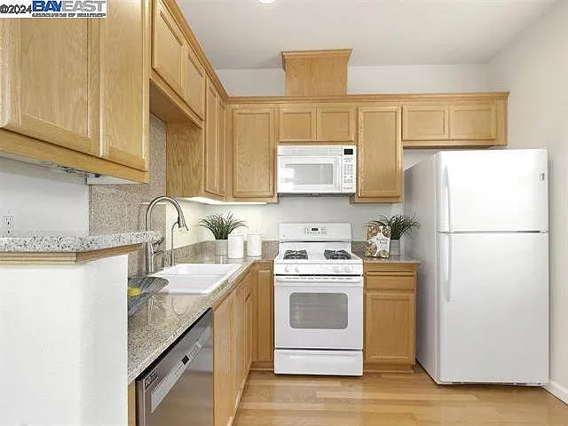 3240 Maguire Way #410 — Photo 32