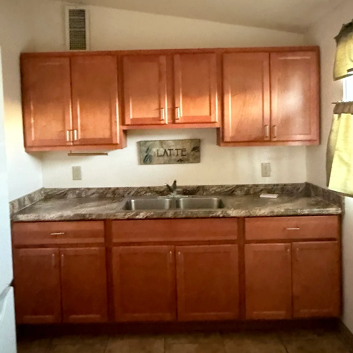 2 bed, 950 sqft, $1,200 — Photo 4