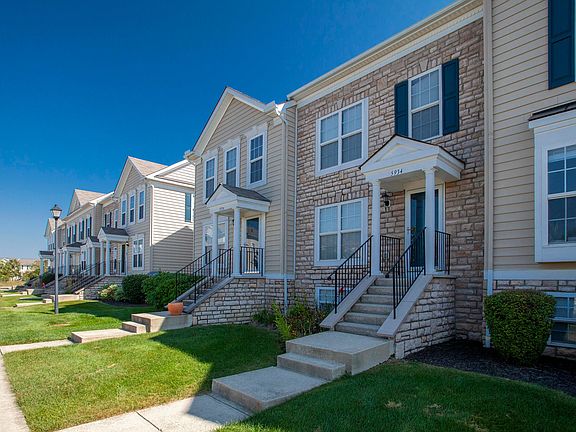 2nd image of 5934 Bridgehampton Dr