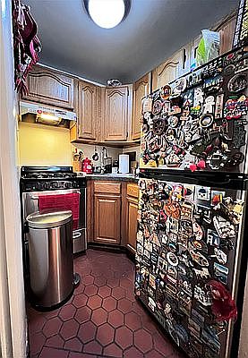 4th image of 112 W 71st St APT 6