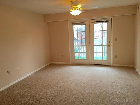 4th image of 5935 N High St #206