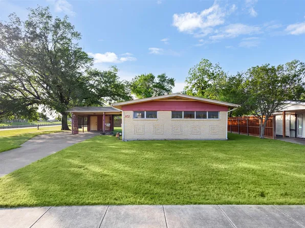 1633 Park Pl, Irving, TX 75061