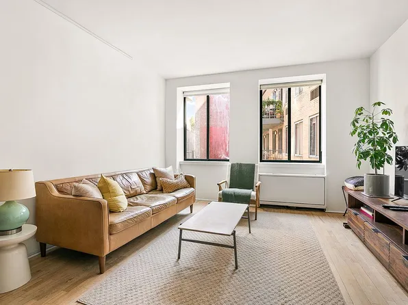 167 Perry St APT 5K, New York, NY 10014