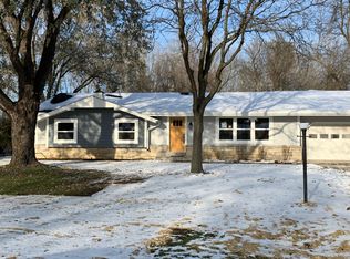 12560 Cardinal Crest Dr, Brookfield, WI 53005