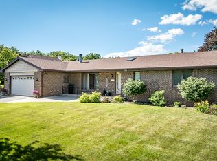 6568 Grassridge Rd, Rockford, IL 61108