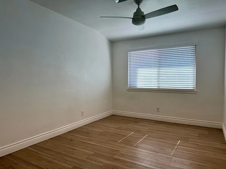 3636 Valencia St — Photo 9