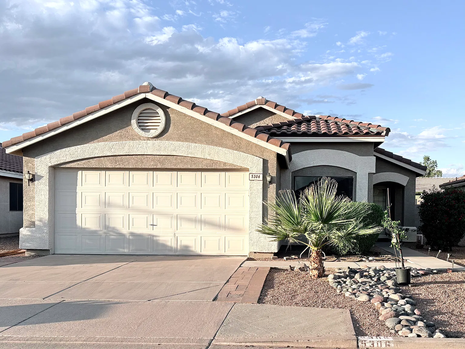 4 bed, 1656 sqft, $2,425 — Photo 1
