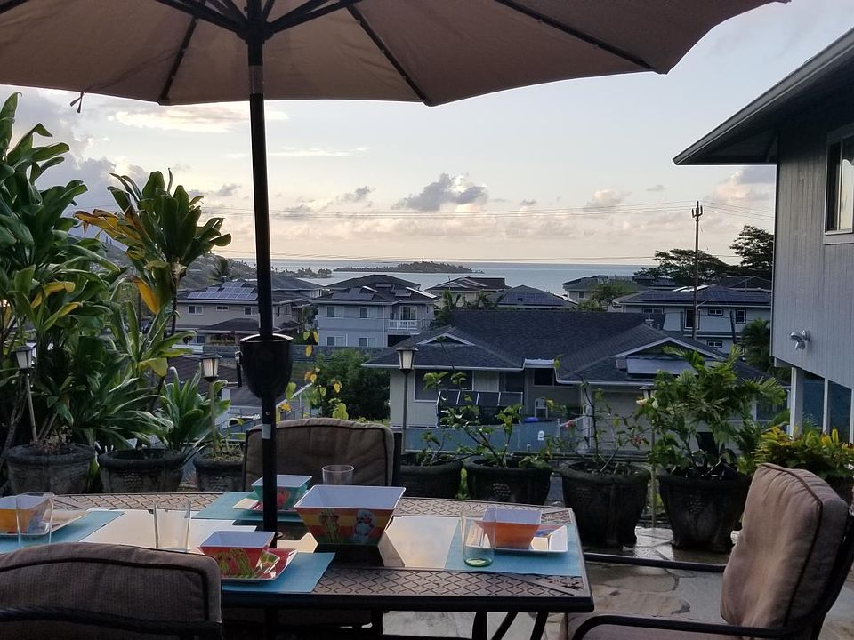 outside dining with grill and tableware