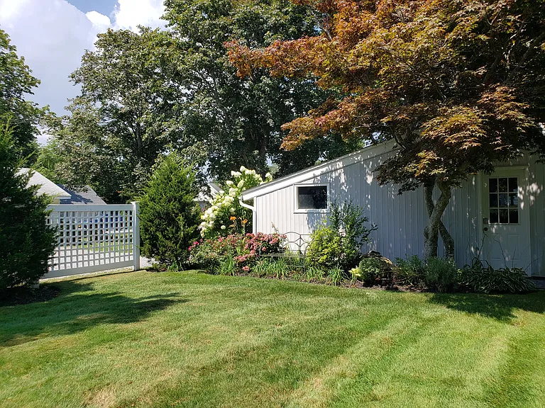 11 Beach Rd — Photo 31