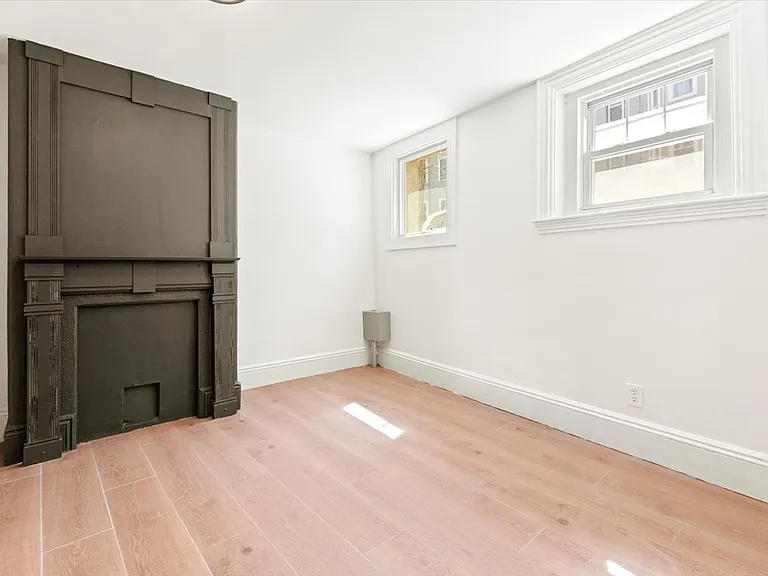 301 Bunker Hill St #1 — Photo 9