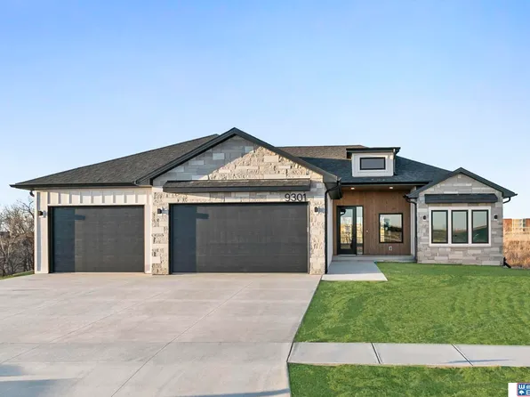 9301 S 86th St, Lincoln, NE 68526