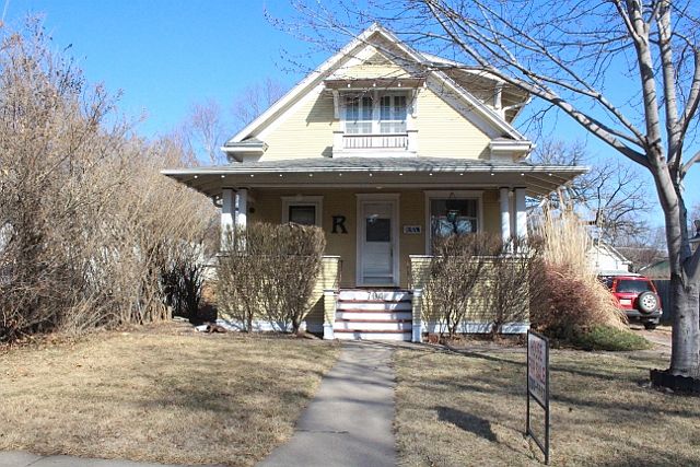 704 S 29th