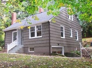 13070 Boones Ferry Rd, Lake Oswego, OR 97035