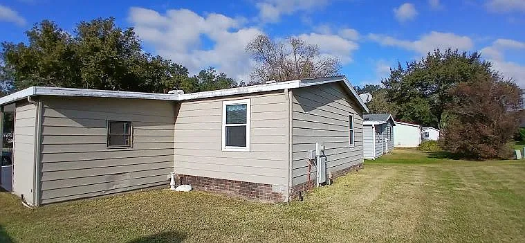 1725 Hilton Head Blvd — Photo 3