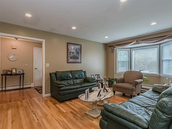 3rd image of 5 Francis St