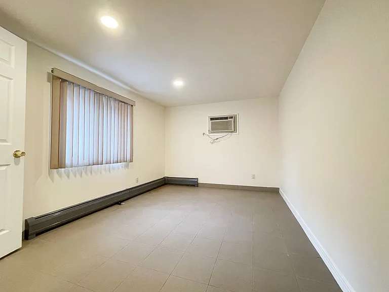 488 Walnut St #1 — Photo 7