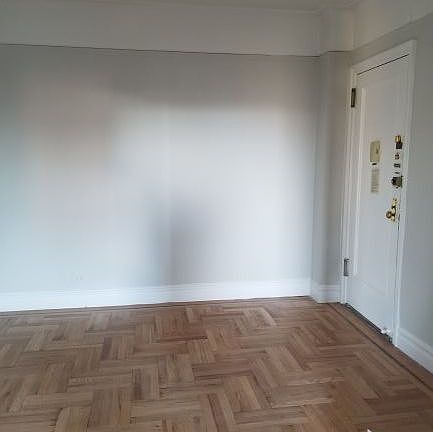 3rd image of 3900 Greystone Ave APT 61E