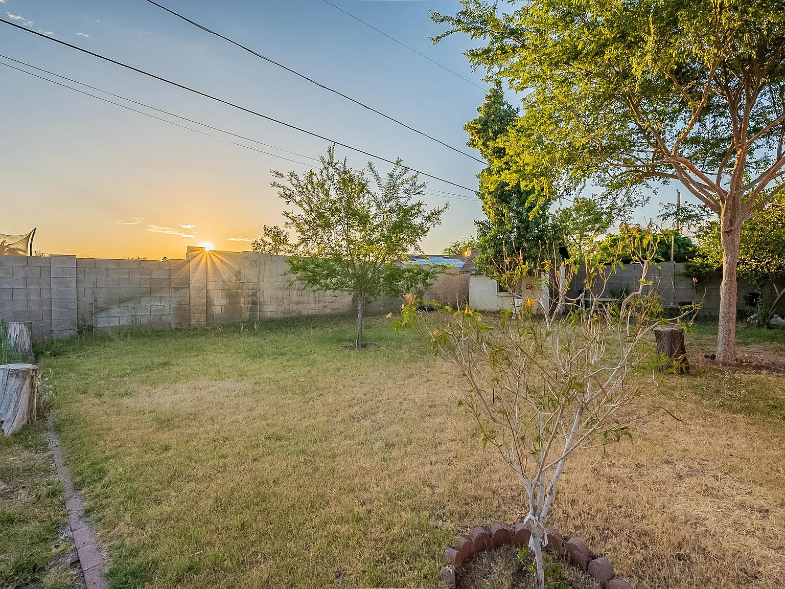 3 bed, 1790 sqft, $2,050 — Photo 2