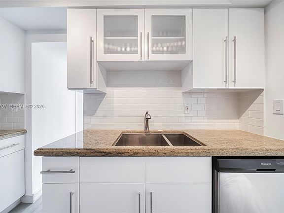 3rd image of 7933 West Dr APT 817