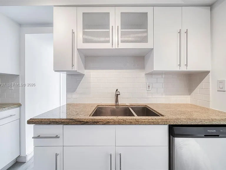 7933 West Dr #817 — Photo 3