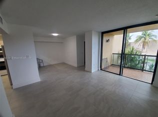 11750 SW 18th St APT 217-1, Miami, FL 33175