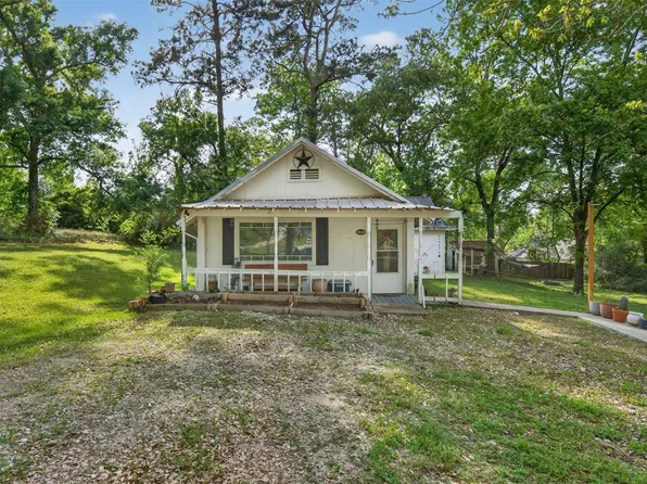 15185 Travis Ln, Willis, TX 77378