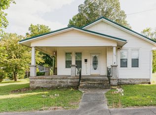 110 Jefferson Ave E, Carthage, TN 37030