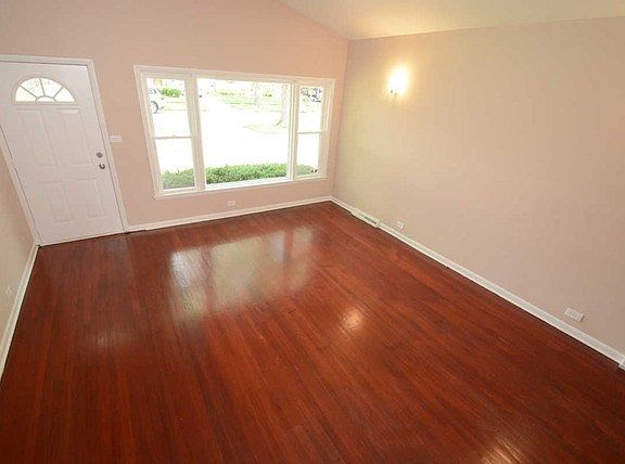 3rd image of 10108 S Buell Ct