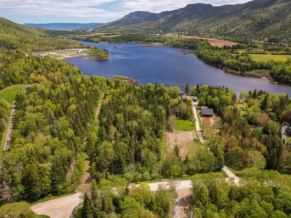 17 Balsam Street, Humber Village, NL A2H2N2
