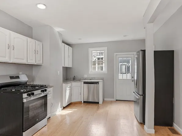 87 Baxter St, South Boston, MA 02127