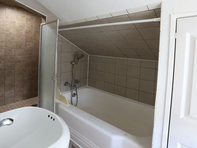 193 Lafayette Ave — Photo 6