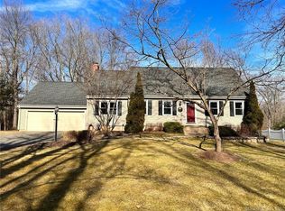 22 Center St, Windsor, CT 06095