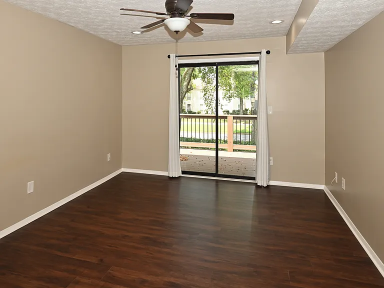 908 Park Ridge Cir — Photo 26