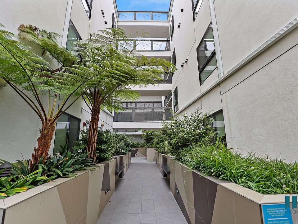 Interior Courtyard of Hayworth Hyde