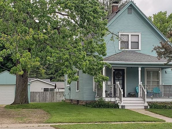 1028 W Grand River Ave