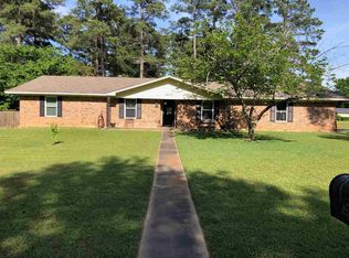 902 Stuart Ln, Marshall, TX 75672