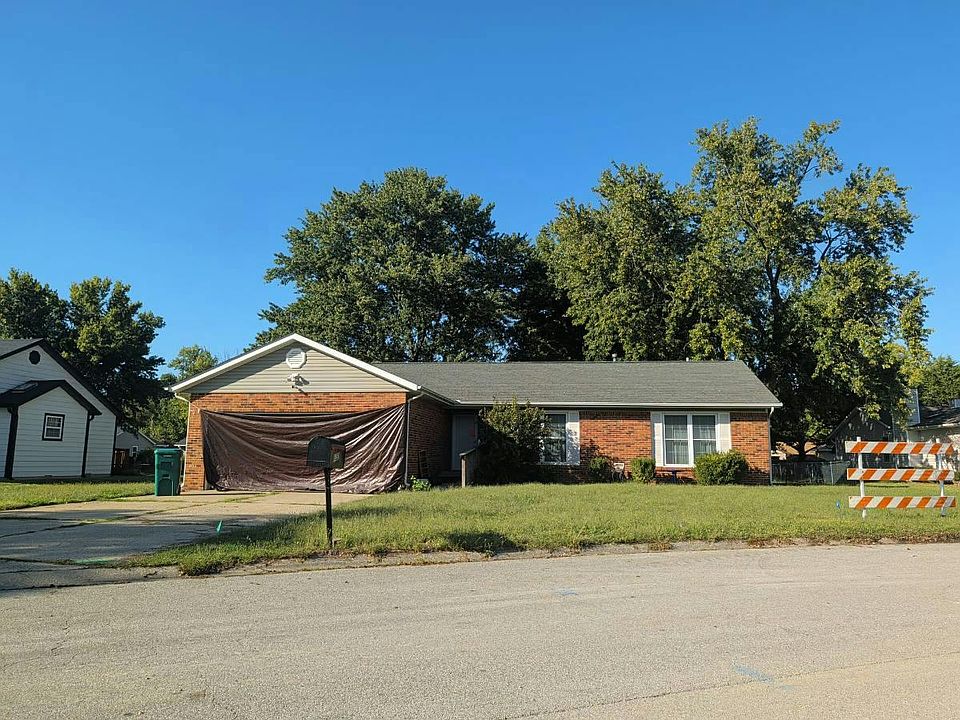 1st image of 132 White Pine Ave