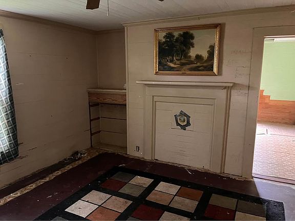 3rd image of 771 Harding Rd