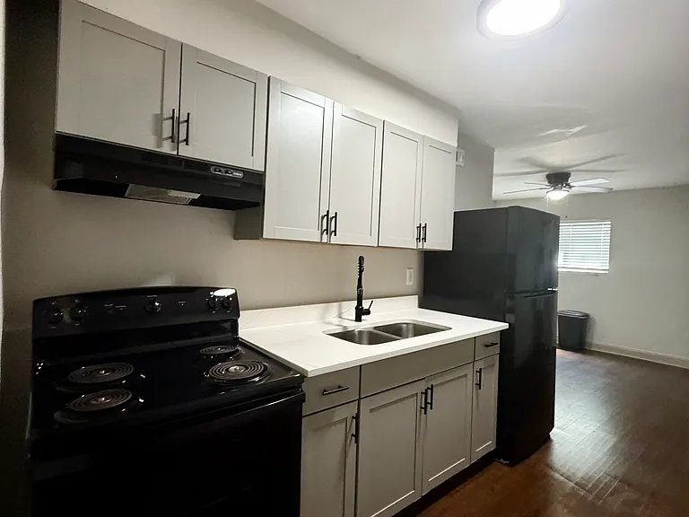 530 Lindsay St NW #3 — Photo 4