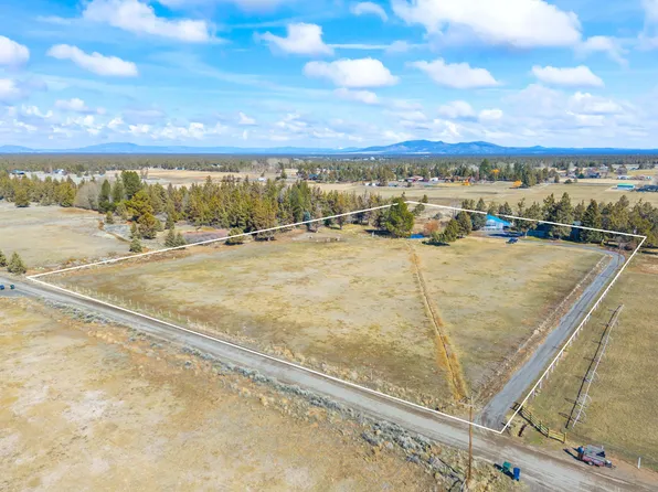 63480 Hughes Rd, Bend, OR 97701